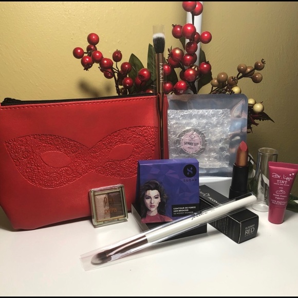 makeup Other - MAKEUP KIT (8 pc set)